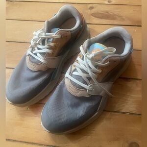 Columbia Women’s Trail Hiking Sneakers Size 8.5 Gray Blue Outdoor Walking Shoes